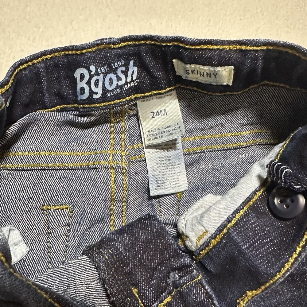 OshKosh Toddler Boys 2T Plaid Shirt & 24M Dark‎ Wash Jeans Outfit Set - Picture 6 of 8